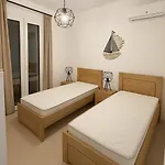 Theologos Residencies * Θεολόγος