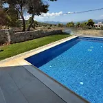 Theologos Residencies Σπίτι διακοπών *