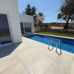 Theologos Residencies * Θεολόγος